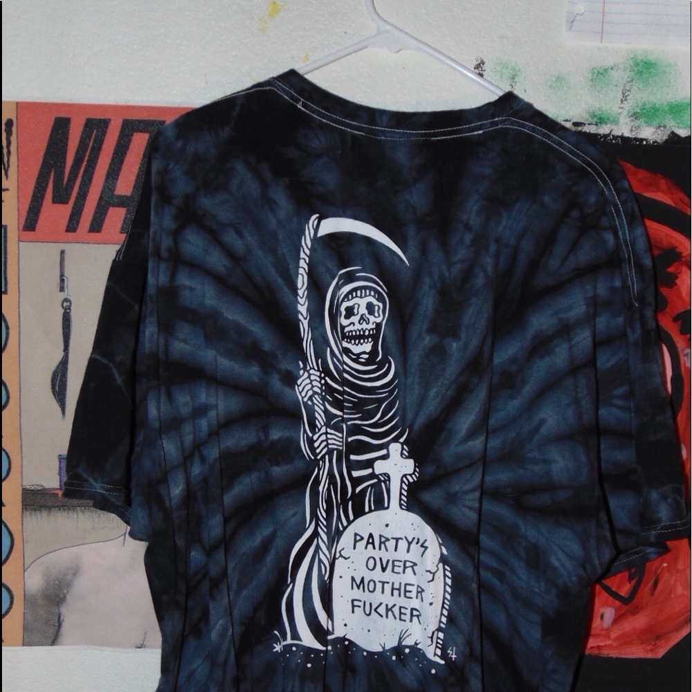 Sketchy tank tie dye shirt. XXL